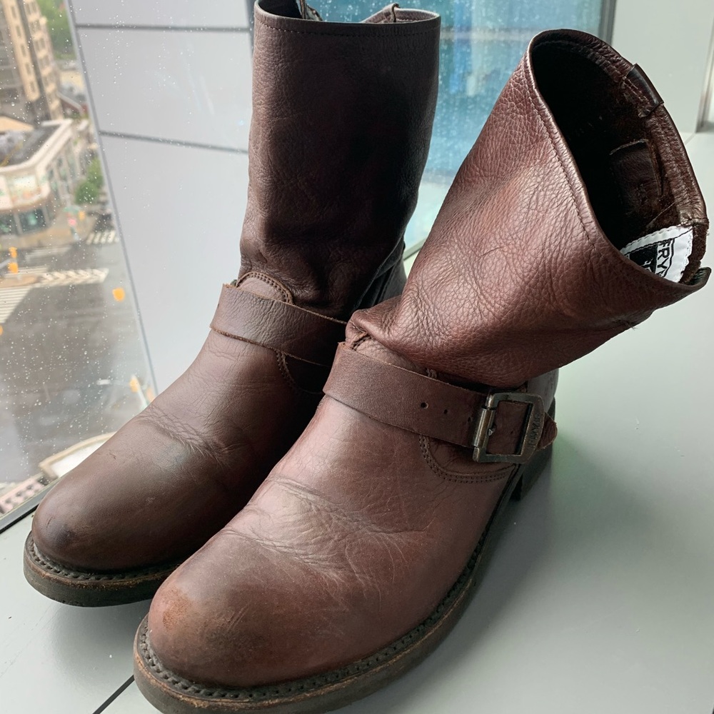 Frye Veronica Boots (Dark Brown)